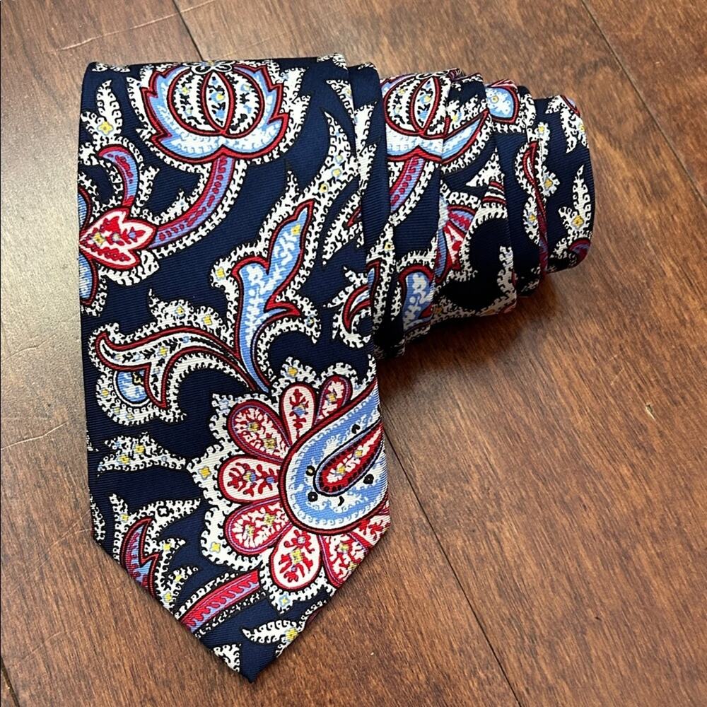 Lauren, Ralph Lauren 100% Silk Elegant Paisley Men's Tie in Red and Blue